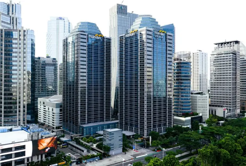 Dirut Bank Mandiri Tambah Koleksi Saham BMRI Saat Harga Turun