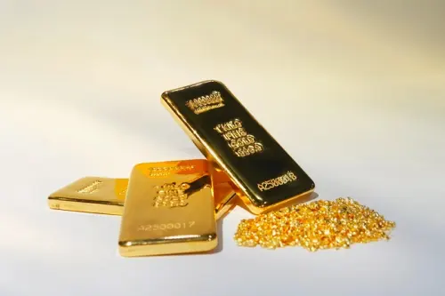 Direktur Amman Mineral Belanja Saham AMMN Rp4,97M Saat Harga Turun