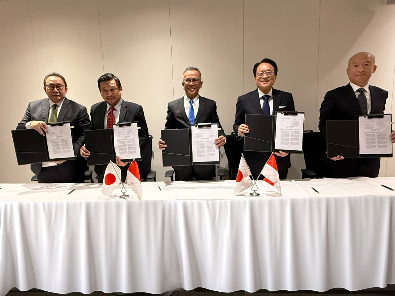 SIG Gandeng Taiheiyo Cement untuk Ekspansi Bisnis Soil Stabilization dan Ciptakan Pasar Baru